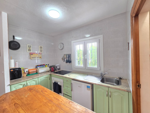 Resale - Townhouse * - Villamartin * - Los Dolses *