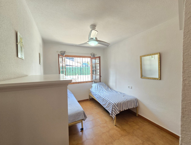 Resale - Townhouse * - Villamartin * - Los Dolses *