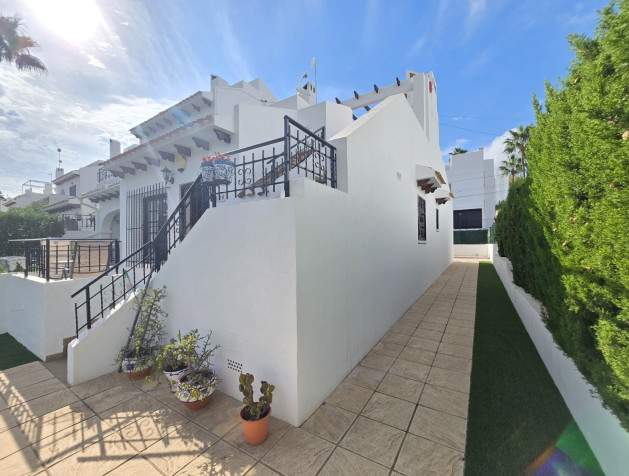 Resale - Townhouse * - Villamartin * - Los Dolses *