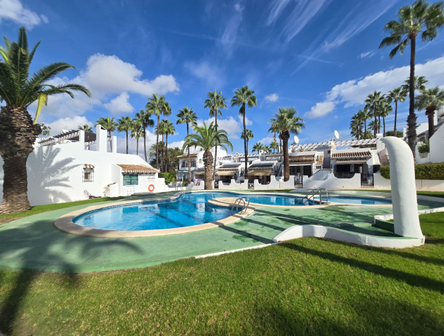 Resale - Townhouse * - Villamartin * - Los Dolses *
